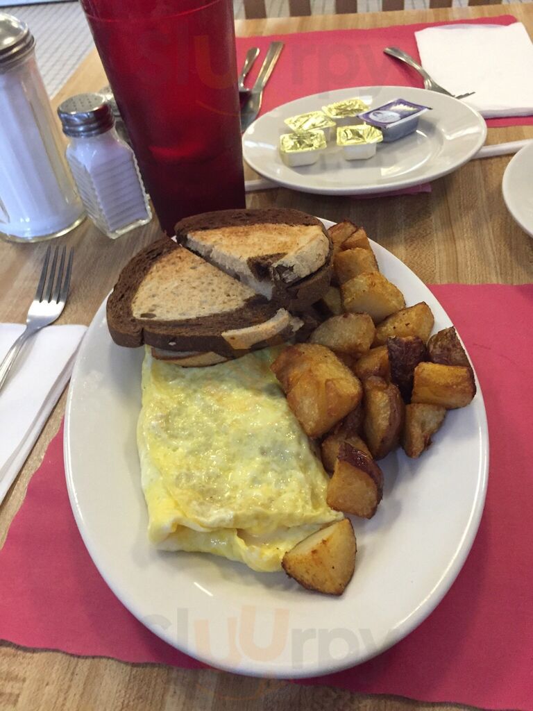 Lendy's Deli & Restaurant