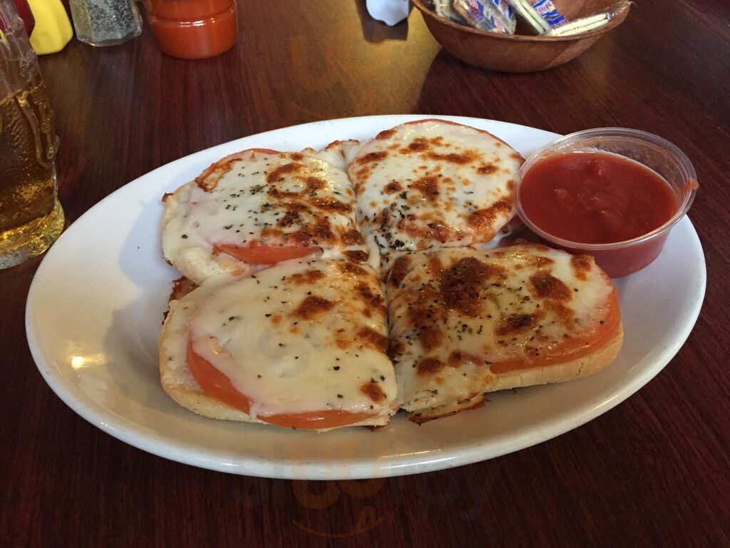 Chuck & Irene's Hotel & Bar