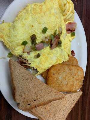 Three B's Bakery & Lunch