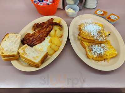 Fred And Pete's Deli And Luncheonette