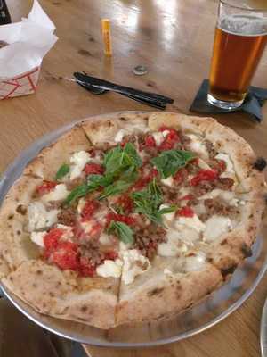 Mae's Foodhall