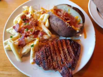 Applebees Bar & Grill