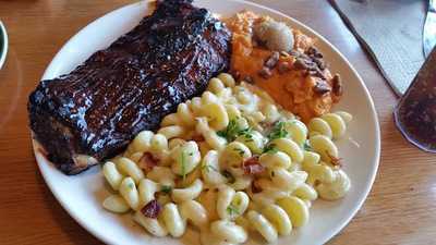 Applebees Bar & Grill