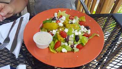 Castaways Restaurant & Lounge