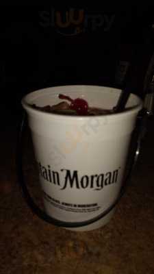 Castaways Restaurant & Lounge