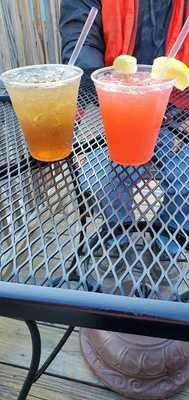 Castaways Restaurant & Lounge