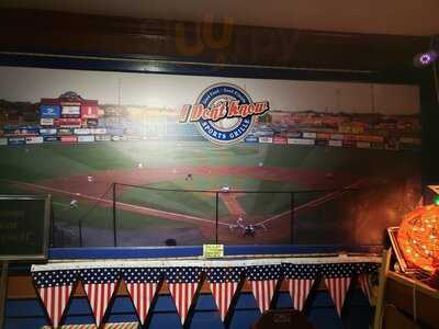 I Don't Know Sports Grille