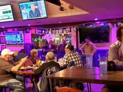 I Don't Know Sports Grille