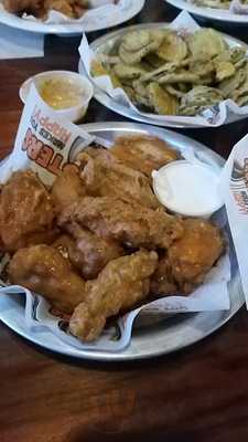 Hooters