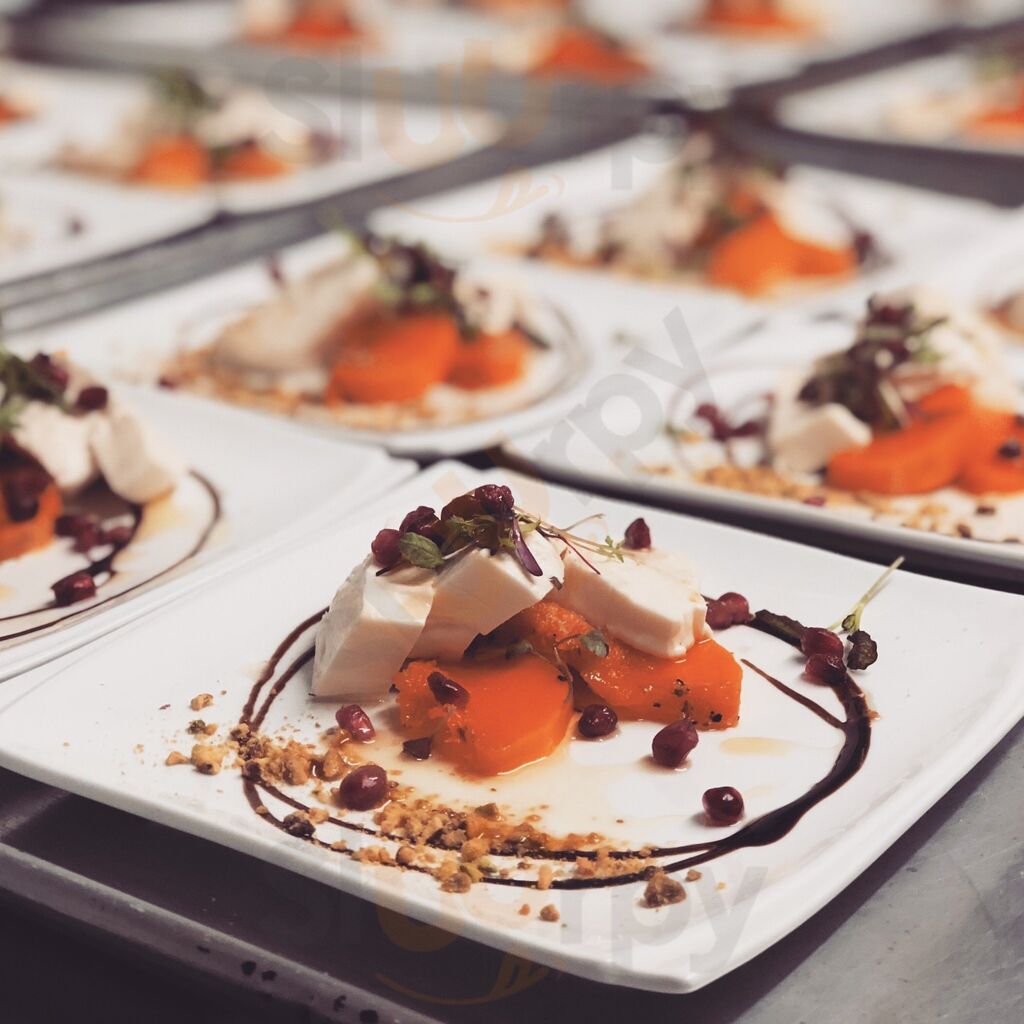 Luca's Mediterranean Cafe