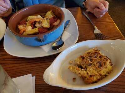 Hazelwood Food And Drink-tonka Bay