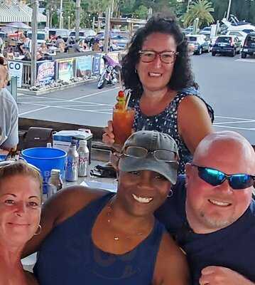 Get Hooked Bar & Grill