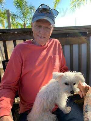 Get Hooked Bar & Grill