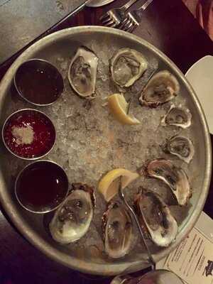 Silver Pig Bar & Oyster Room