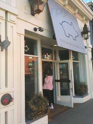 Silver Pig Bar & Oyster Room