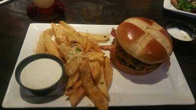 Red Robin Gourmet Burgers