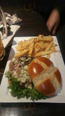 Red Robin Gourmet Burgers