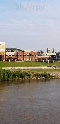 Brothers Bar & Grill