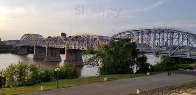 Brothers Bar & Grill