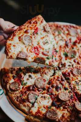 77 Restaurant & Lounge