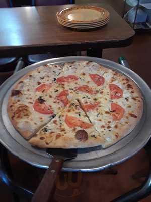 Martello's Pizzeria & Italian Restauant