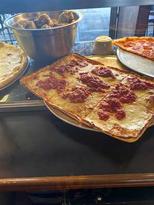 Martello's Pizzeria & Italian Restauant