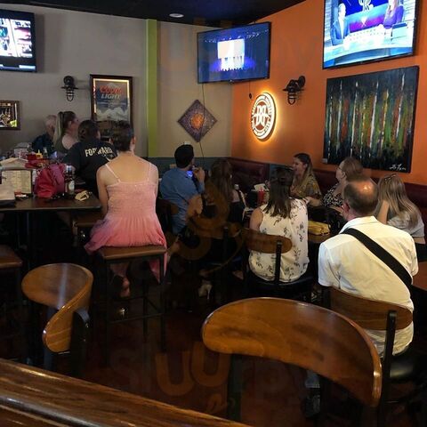 Miles Sports Pub & Grub