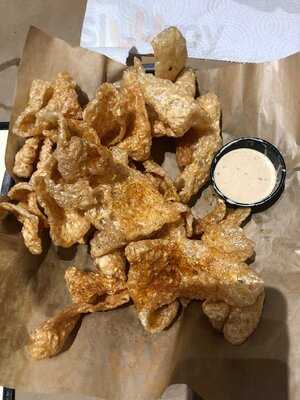 The Fishin' Pig - Waynesboro