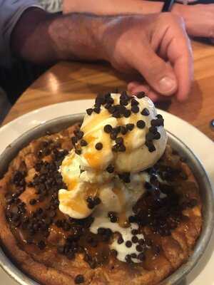 Bj's Restaurant & Brewhouse