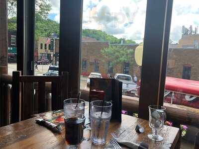 Smilin Moose Lodge Bar & Grill