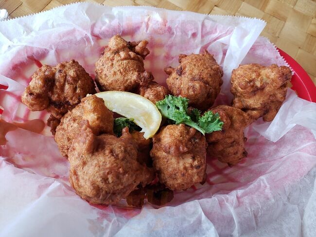 Squid Lips Overwater Grill