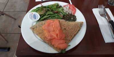 La Crepe Bistro