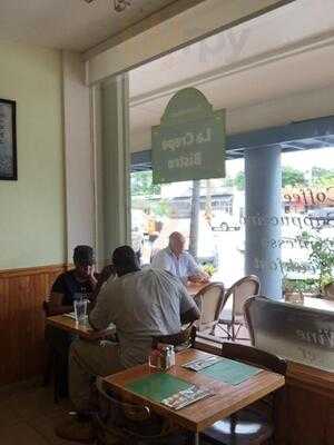 La Crepe Bistro