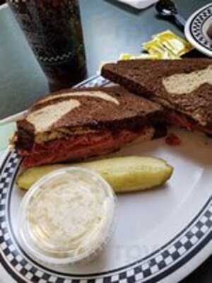 Heidi's Brooklyn Deli