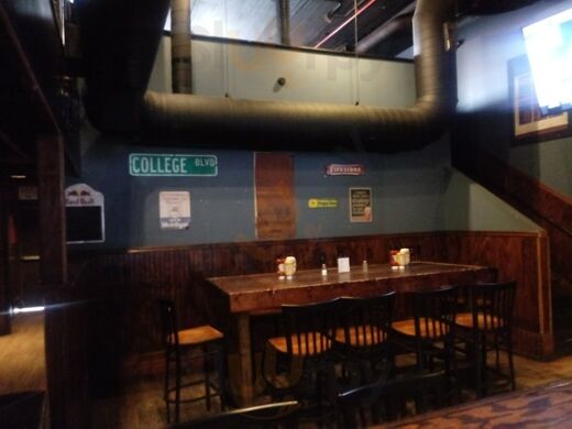 Velvet Elvis Grille And Tap