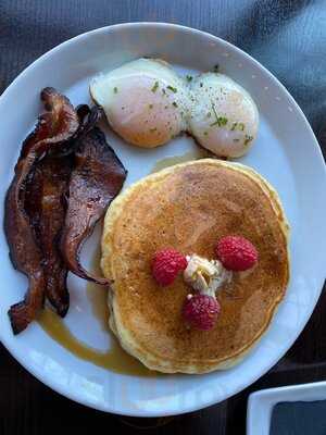 Lolo American Kitchen & Craft Bar Hudson