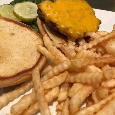 Village Inn Sports Bar, Grill & Pizzeria