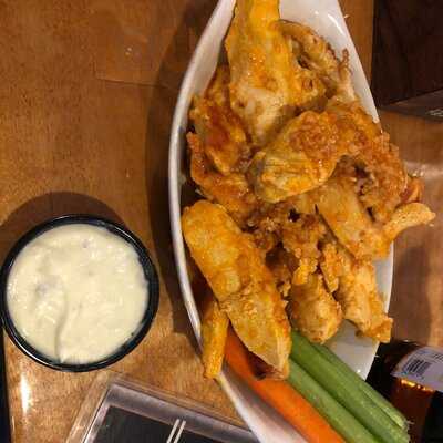 Jonesy’s Local Bar And Grill