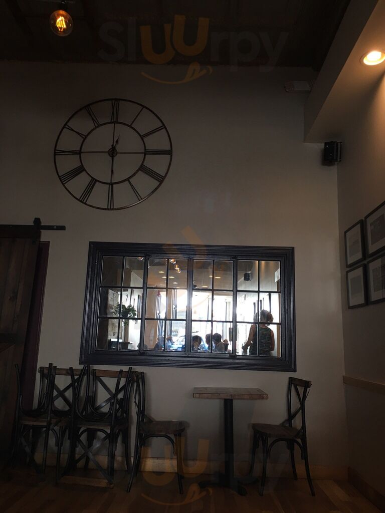 Commune Cafe