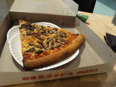 Groovy's Pizza & Grill