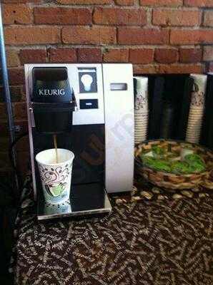 Top It Frozen Yogurt Bar