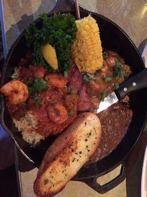 Razzoos Cajun Cafe