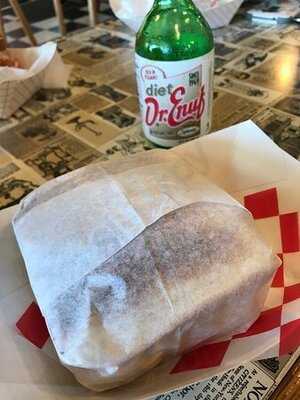 Elmer & Fannie D's Deli And Country Store