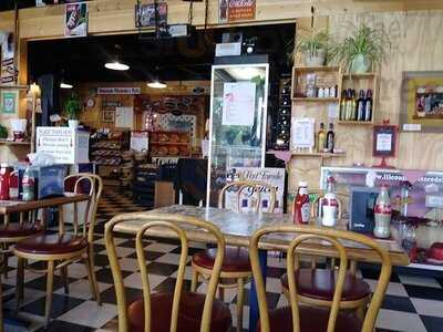 Elmer & Fannie D's Deli And Country Store