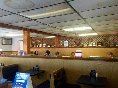 Damon's Pizza And Italians