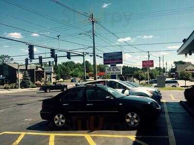 Damon's Pizza And Italians