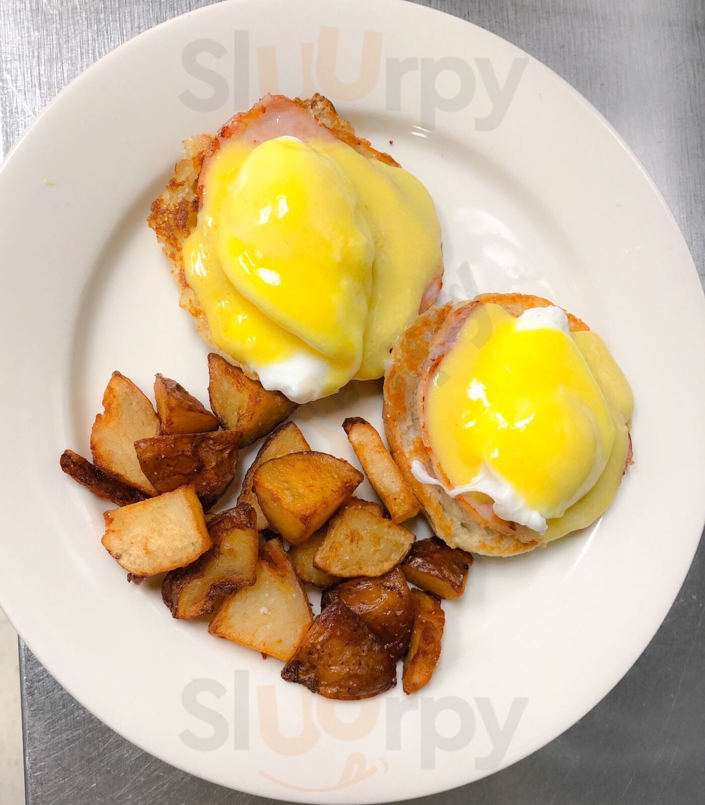 The Broken Egg Diner