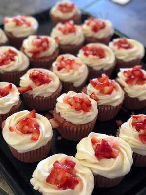 Ladybug Cafe & Cakery