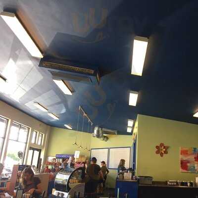 Sweet Cravings Bakery + Bistro