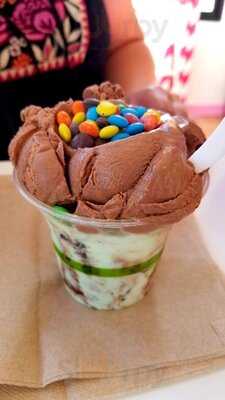 Crystal's Cakes And Cones